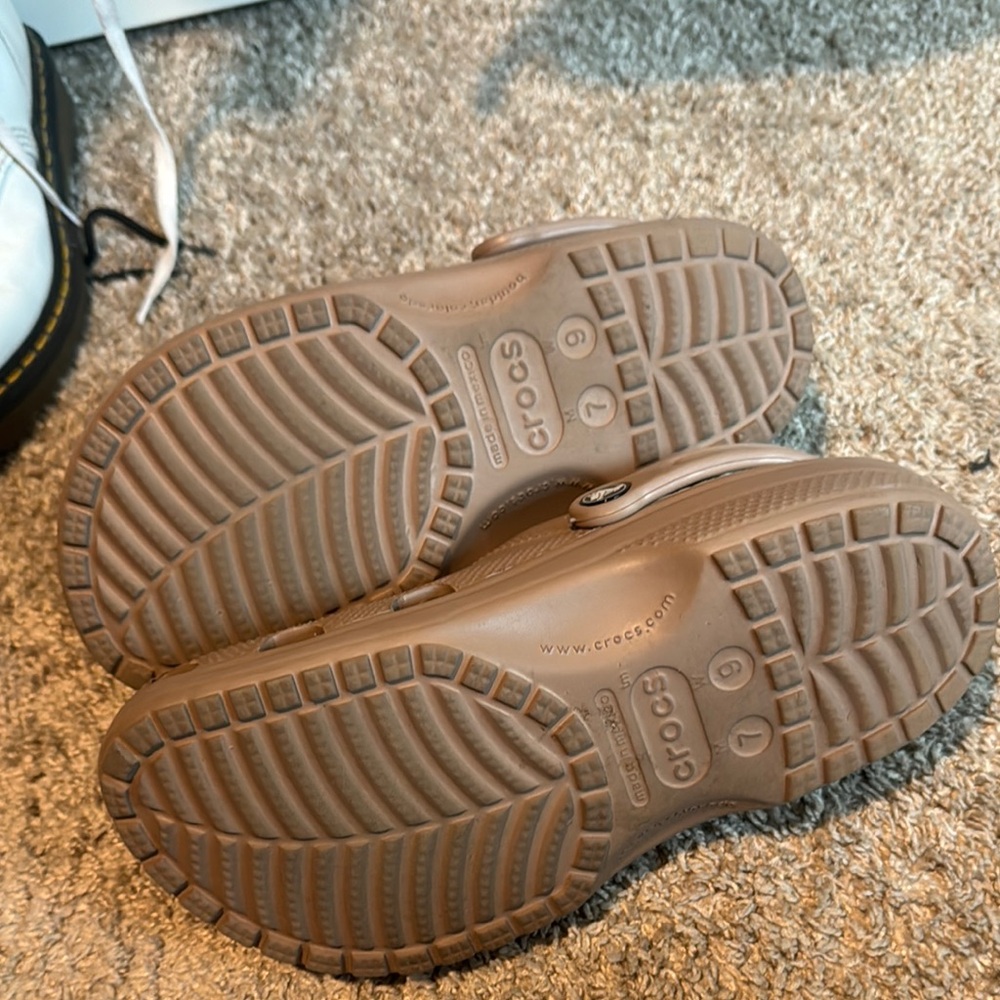 Womens Tan Clogs - Picture 2 of 3